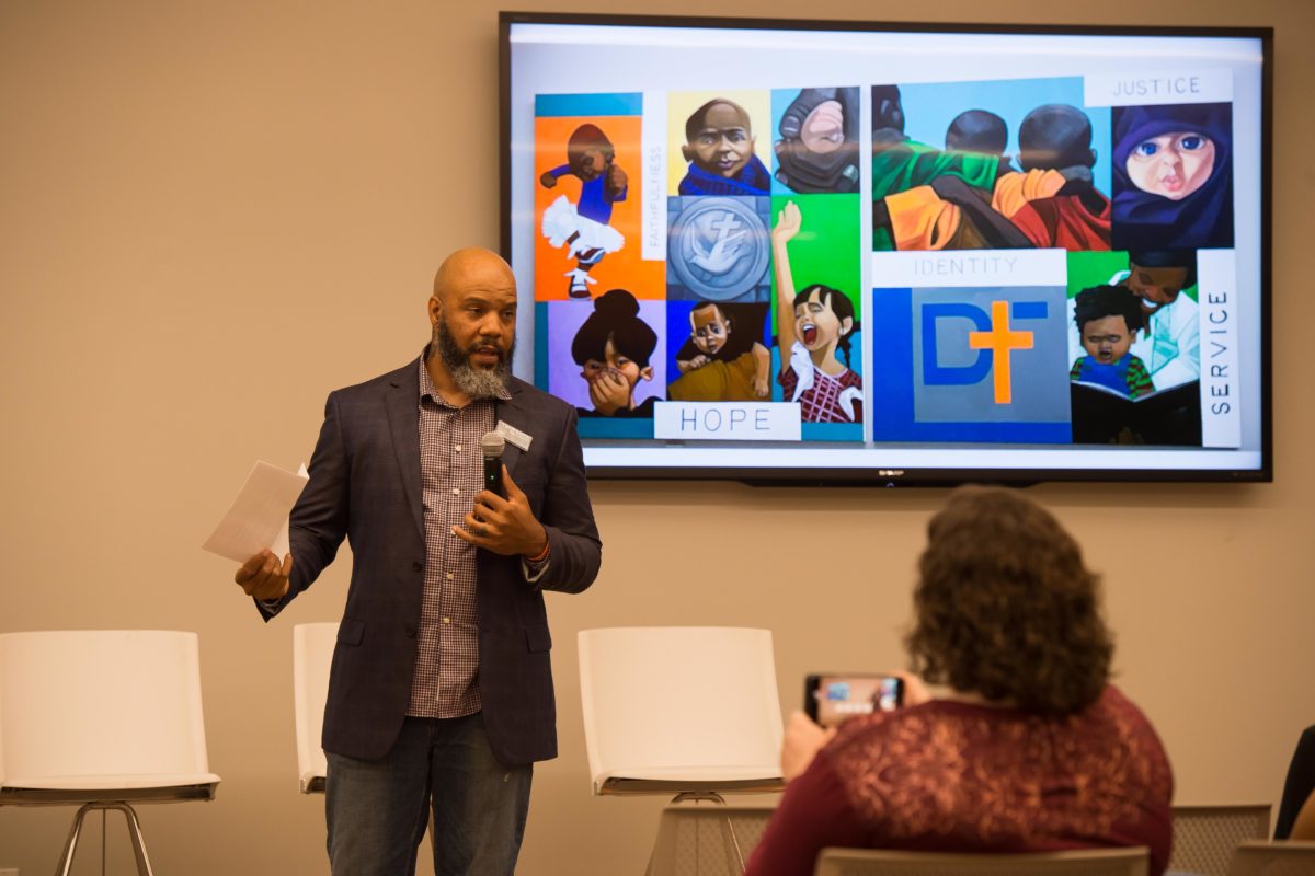 Artist Cbabi Bayoc talking to audience
