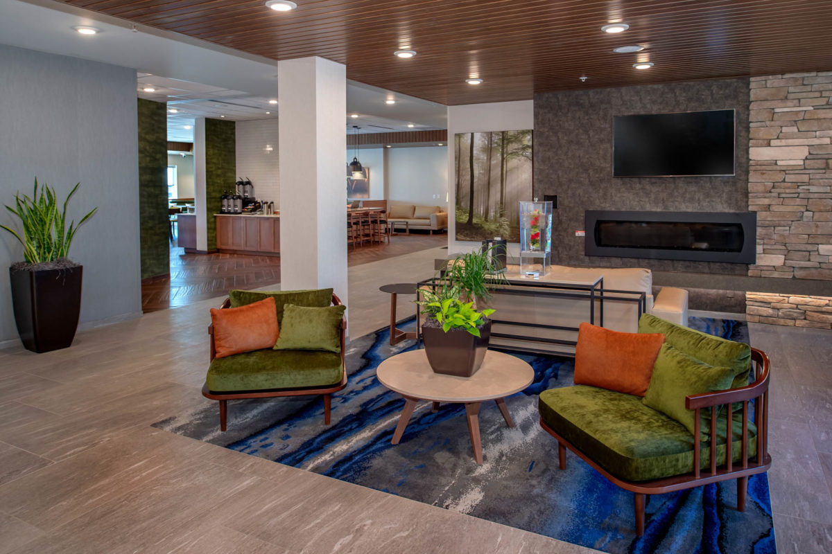 Fairfield Inn & Suites L:obby