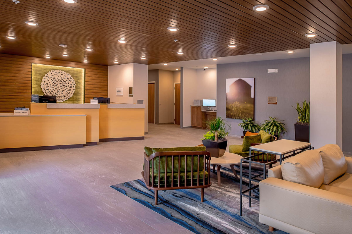 Fairfield Inn & Suites Front Desk