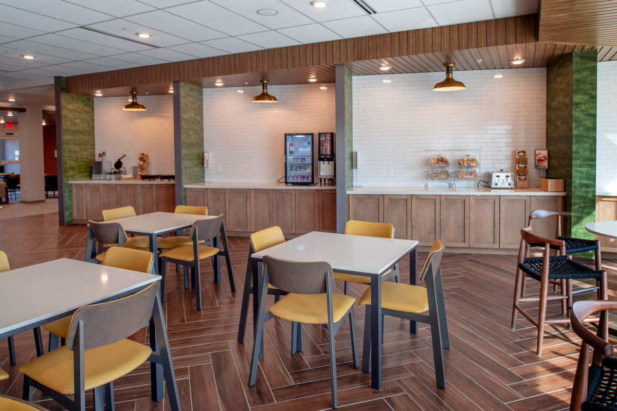 Fairfield Inn & Suites Breakfast Bar