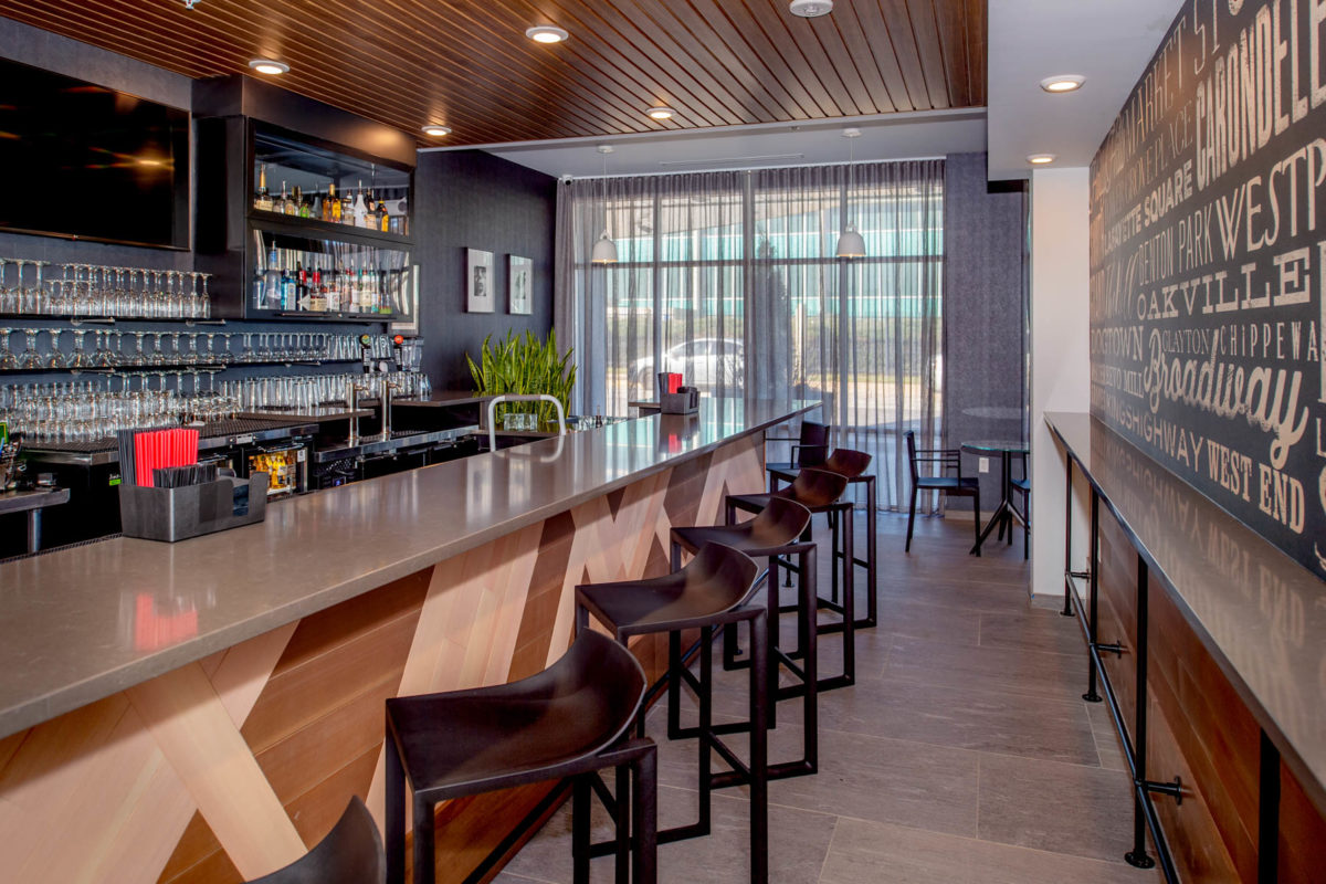 Fairfield Inn & Suites Bar